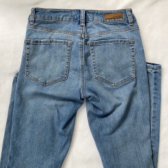 Distressed ripped jeans - Picture 4 of 4